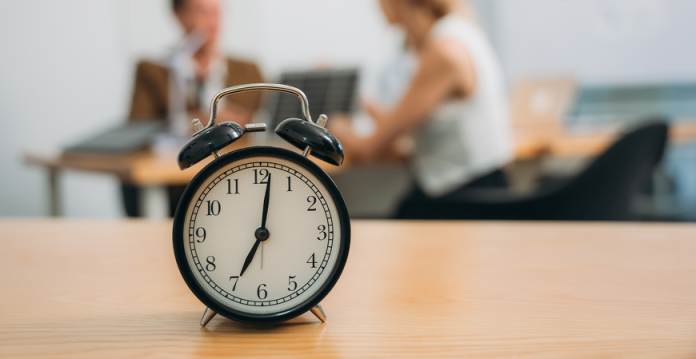 pec-do-fim-da-escala-6x1-pode-aumentar-em-ate-30-o-valor-de-cada-hora-extra