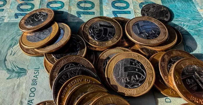 governo-admite-pagar-r-0-39-por-transacao-no-split-payment--w870